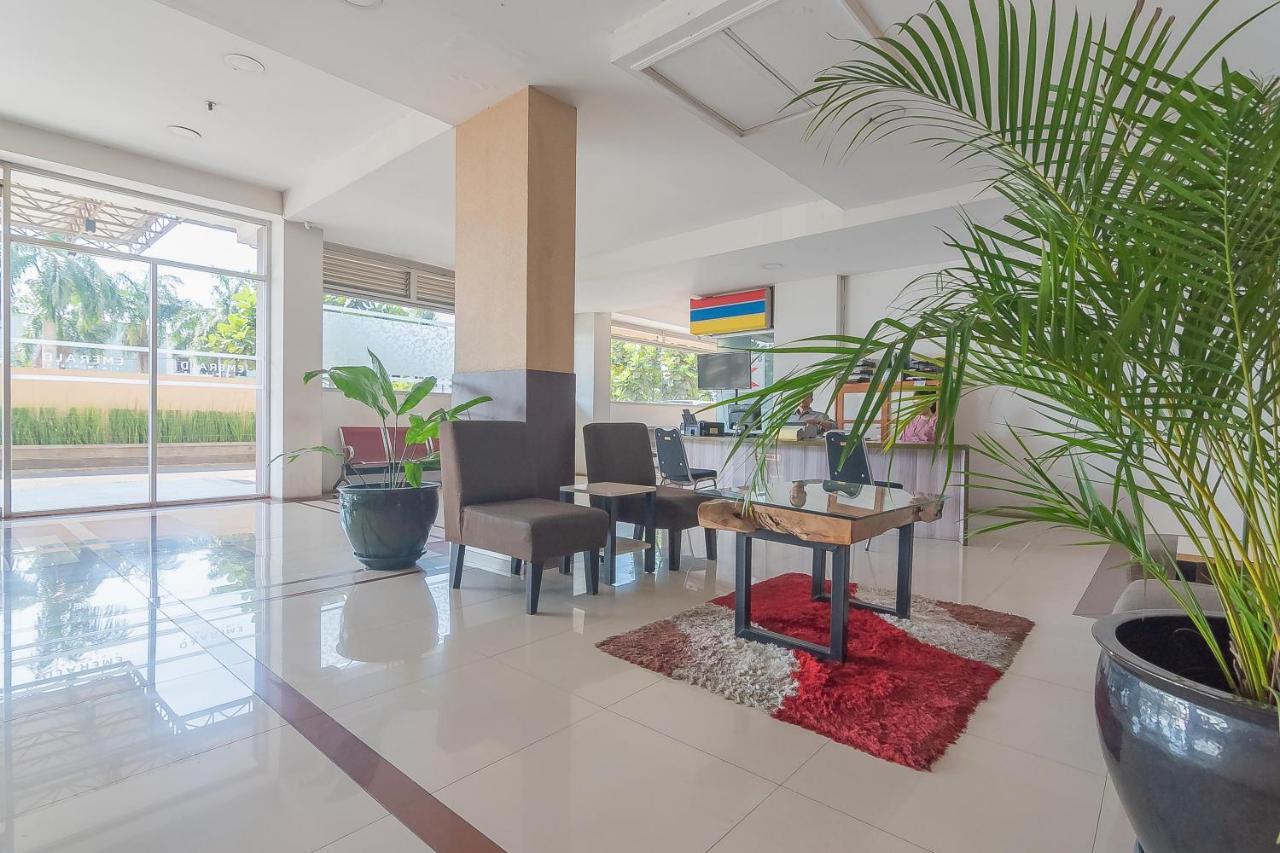 Reddoorz Apartment @ Emerald Towers Μπαντούνγκ Εξωτερικό φωτογραφία